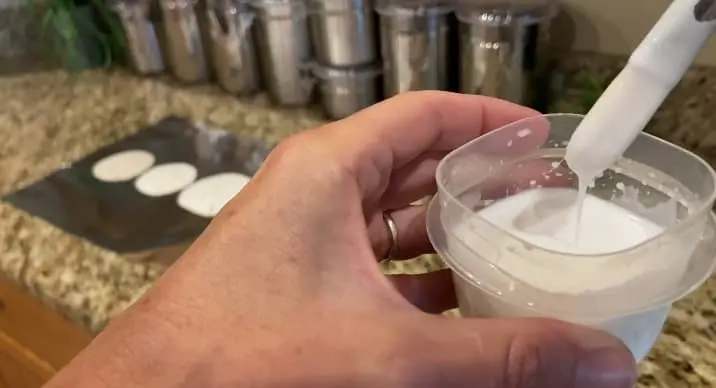 making glue for sand dollars