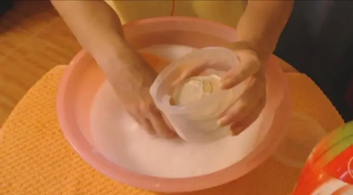 soapy wate for seashells cleaning