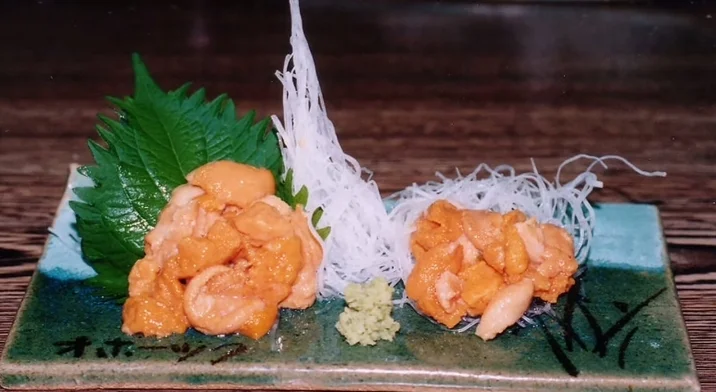 Sea urchin gonads in a plate
